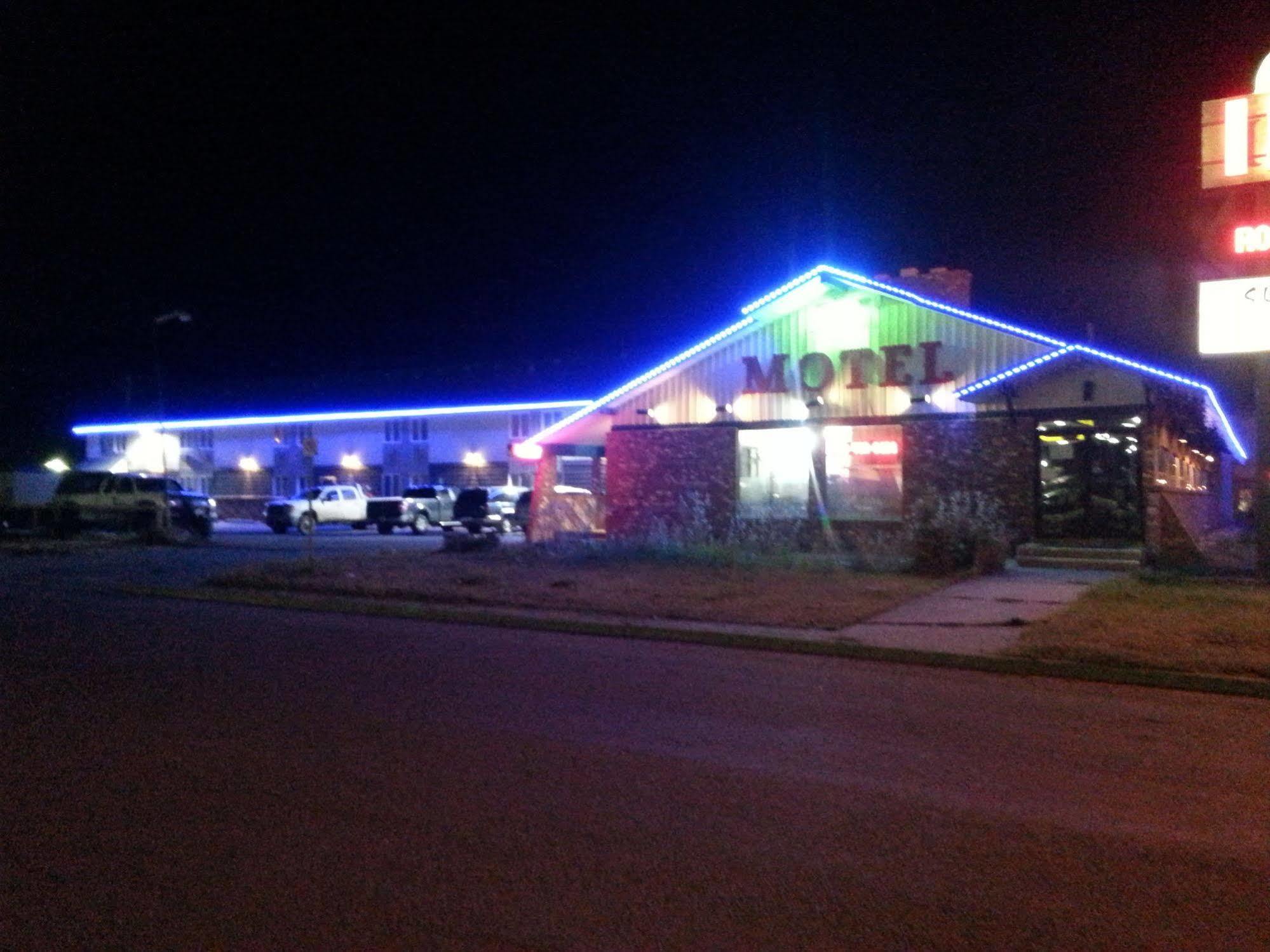 Airport Inn - Dawson Creek Exterior foto